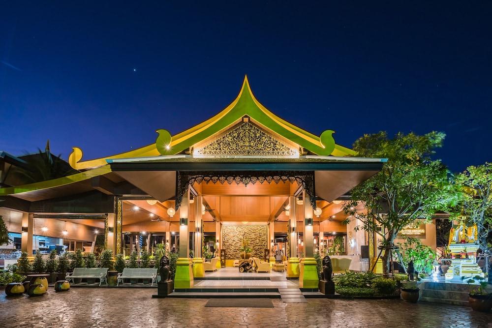 Princess Kamala Beachfront Hotel — Hotel building in Kamala, Phuket Province