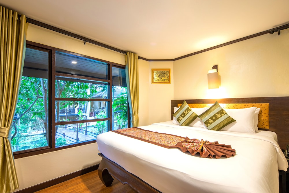 Princess Kamala Beachfront Hotel — Hotel rooms in Kamala, Phuket Province