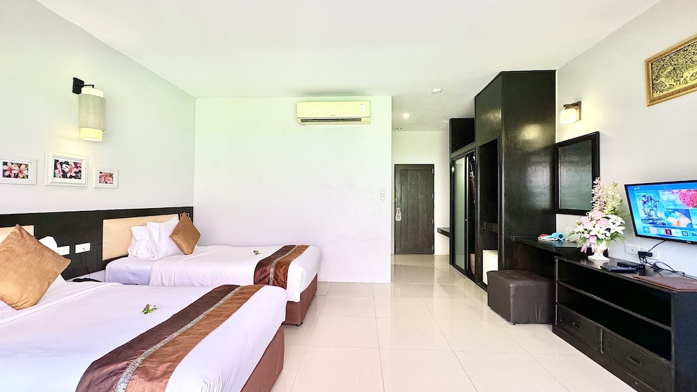 Princess Kamala Beachfront Hotel — Hotel rooms in Kamala, Phuket Province