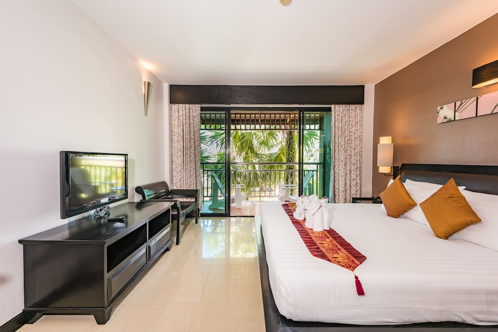 Princess Kamala Beachfront Hotel — Hotel rooms in Kamala, Phuket Province