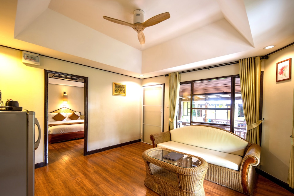 Princess Kamala Beachfront Hotel — Hotel rooms in Kamala, Phuket Province