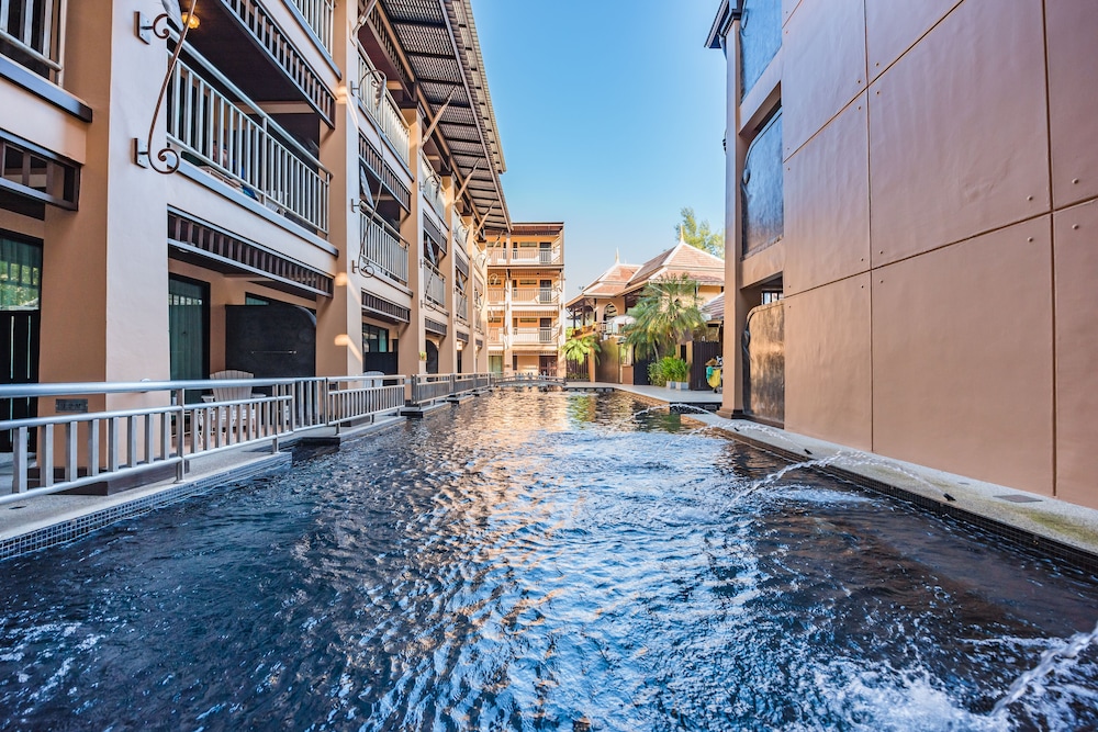 Princess Kamala Beachfront Hotel — Swimming pool in Kamala, Phuket Province