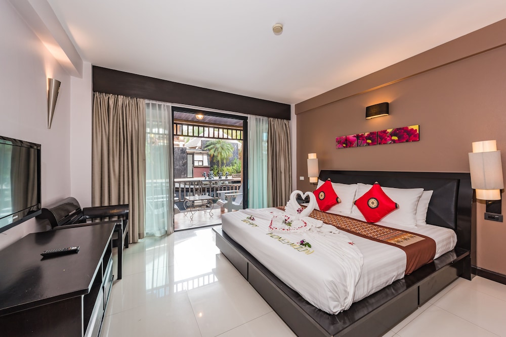 Princess Kamala Beachfront Hotel — Hotel rooms in Kamala, Phuket Province