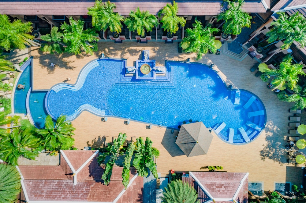 Princess Kamala Beachfront Hotel — Swimming pool in Kamala, Phuket Province