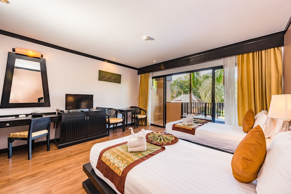 Princess Kamala Beachfront Hotel — Hotel rooms in Kamala, Phuket Province