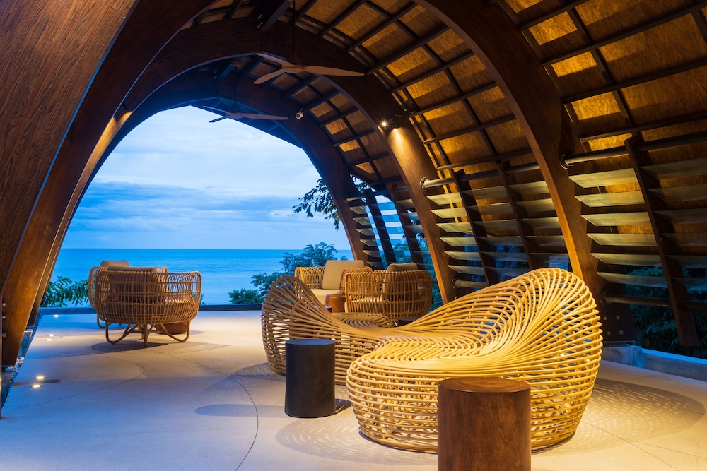 Rocky's Boutique Resort - Veranda Collection Samui — Restaurant & bars in Lamai Beach, Surat Thani