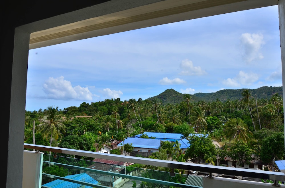 First Residence Hotel — Attractions in the area in Bo Phut, Surat Thani