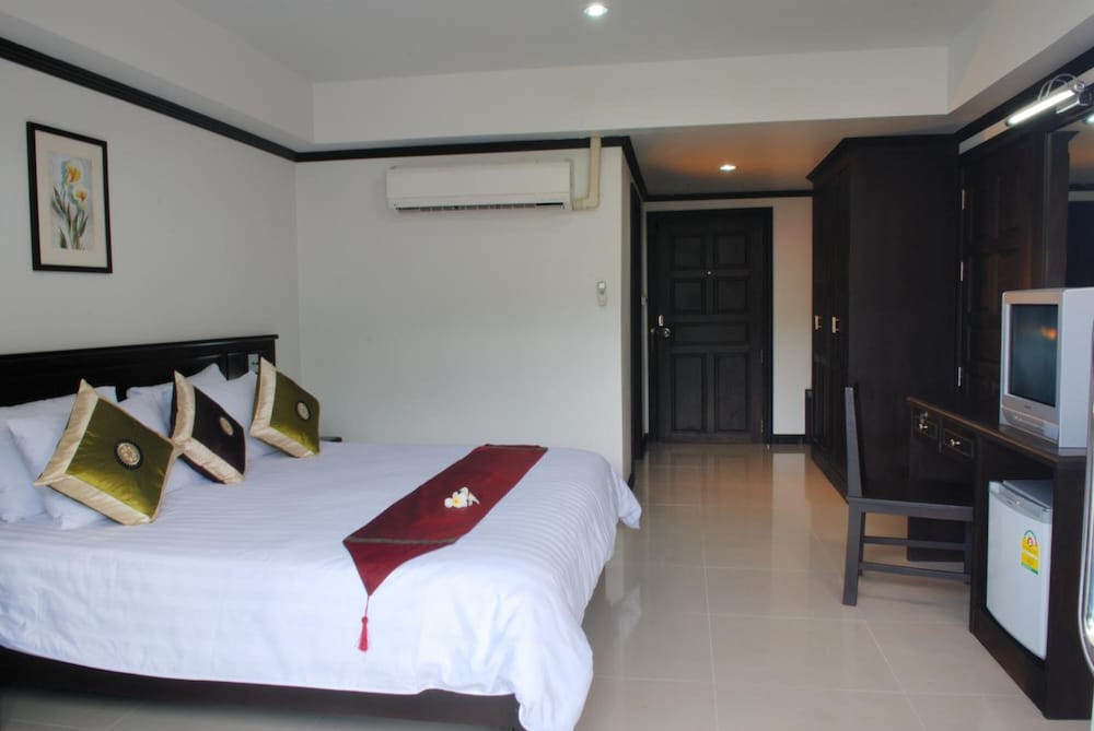 First Residence Hotel — Hotel rooms in Bo Phut, Surat Thani