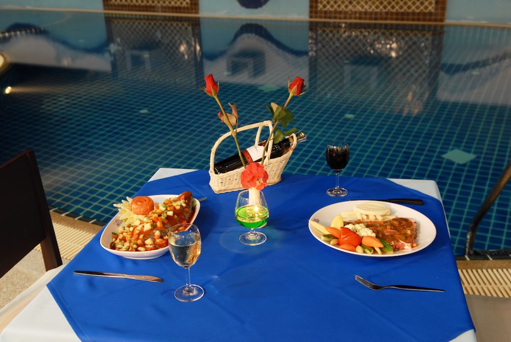 First Residence Hotel — Restaurant & bars in Bo Phut, Surat Thani