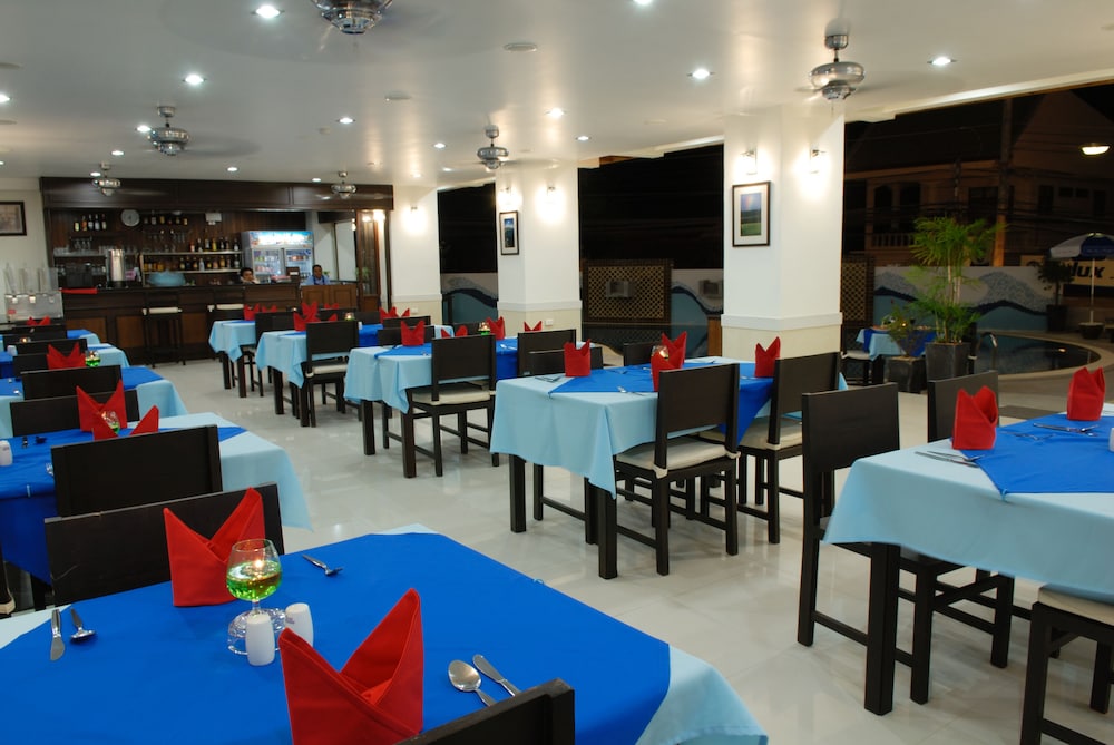 First Residence Hotel — Restaurant & bars in Bo Phut, Surat Thani