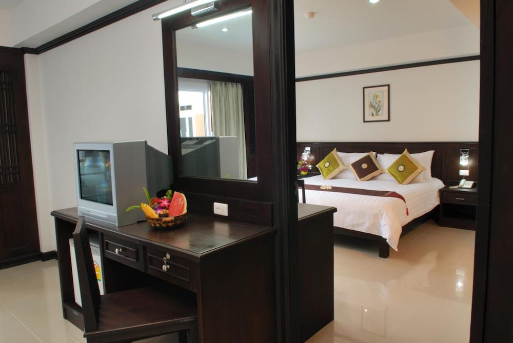 First Residence Hotel — Hotel rooms in Bo Phut, Surat Thani