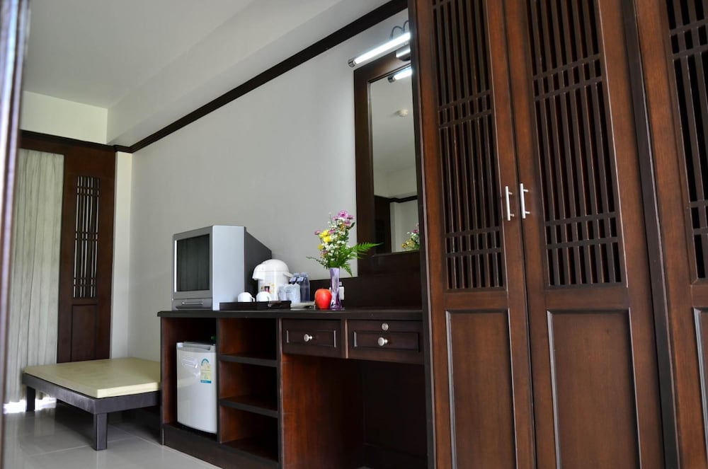 First Residence Hotel — Hotel rooms in Bo Phut, Surat Thani