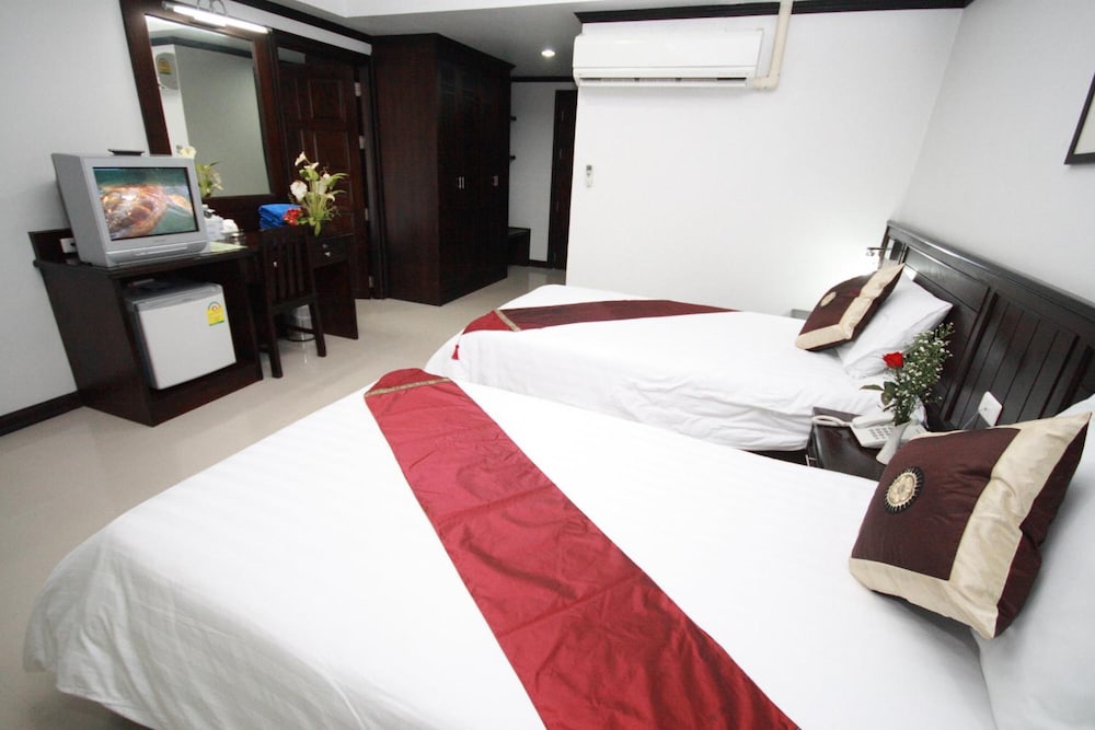 First Residence Hotel — Hotel rooms in Bo Phut, Surat Thani