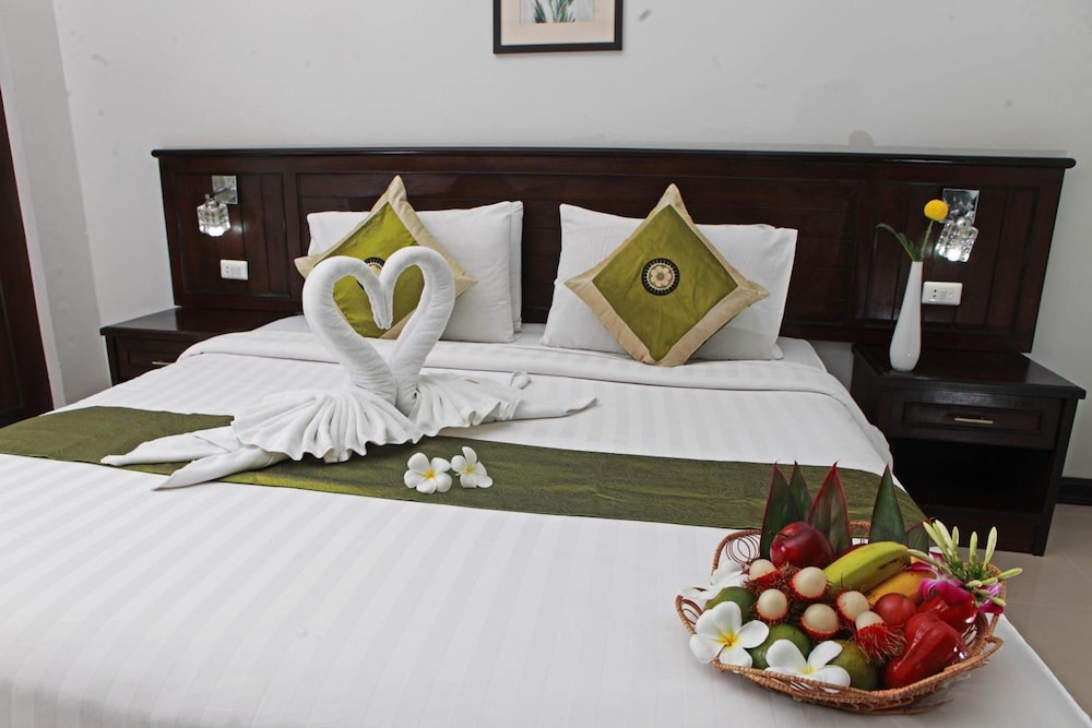 First Residence Hotel — Hotel rooms in Bo Phut, Surat Thani