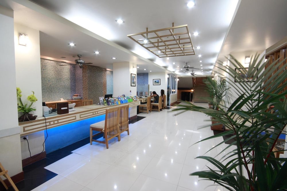 First Residence Hotel — Hotel building in Bo Phut, Surat Thani