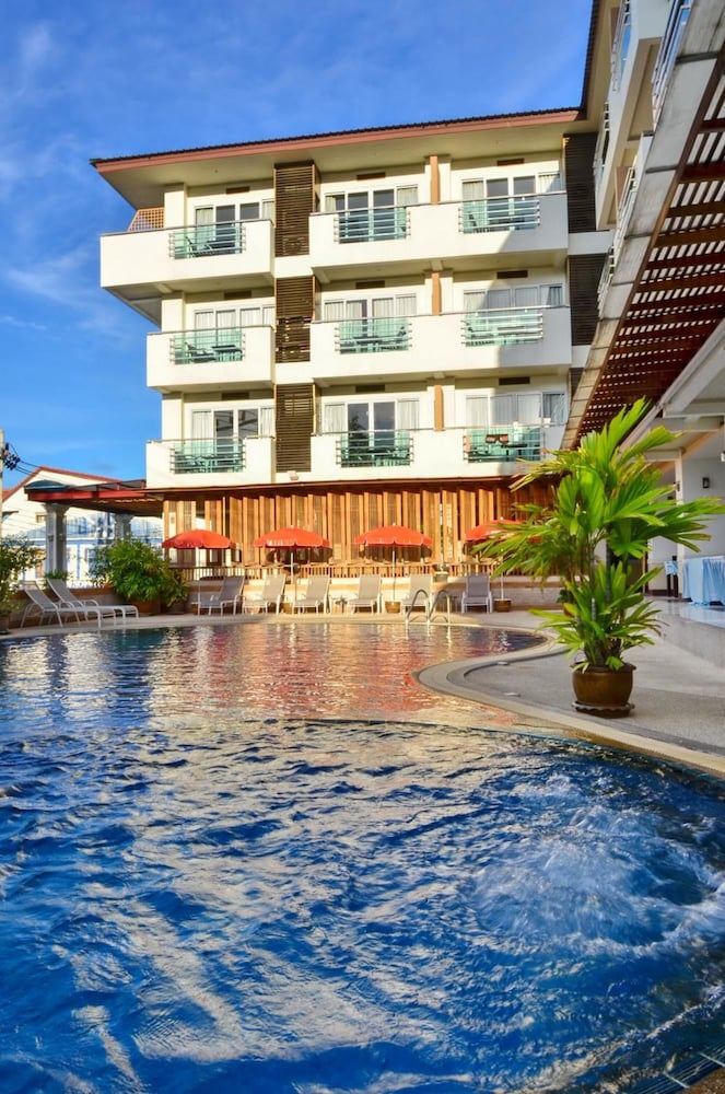 First Residence Hotel — Swimming pool in Bo Phut, Surat Thani