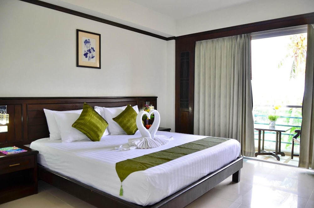 First Residence Hotel — Hotel rooms in Bo Phut, Surat Thani