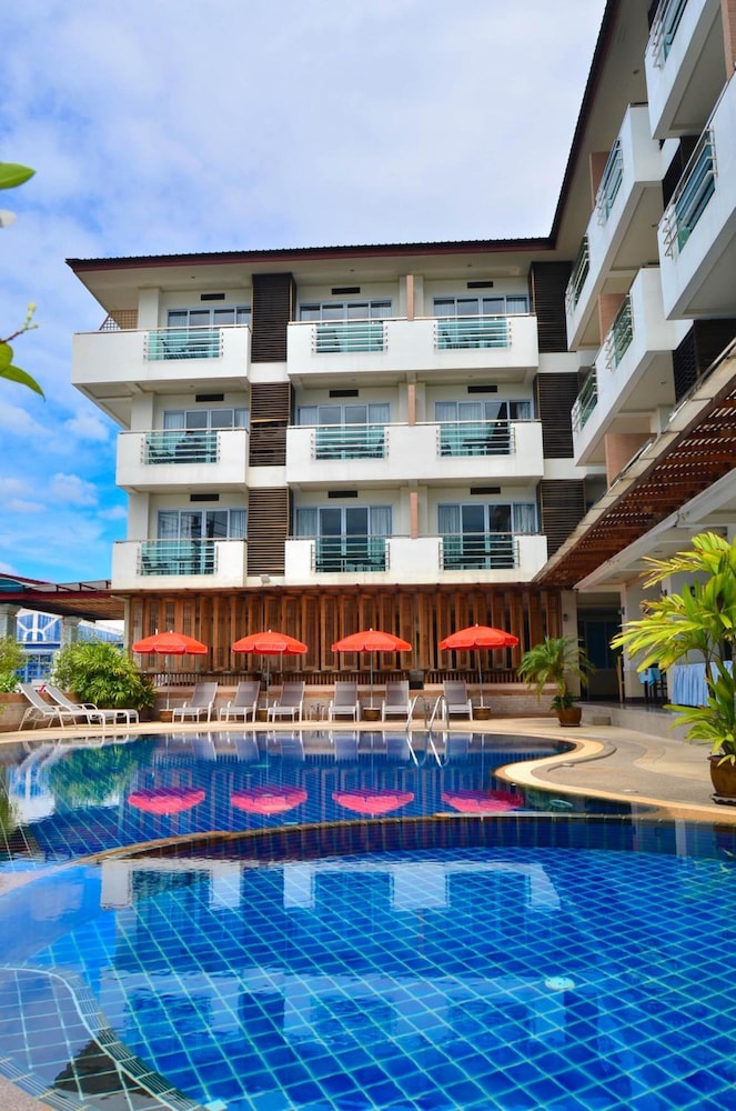 First Residence Hotel — Swimming pool in Bo Phut, Surat Thani