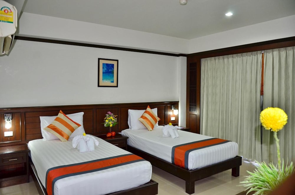 First Residence Hotel — Hotel rooms in Bo Phut, Surat Thani