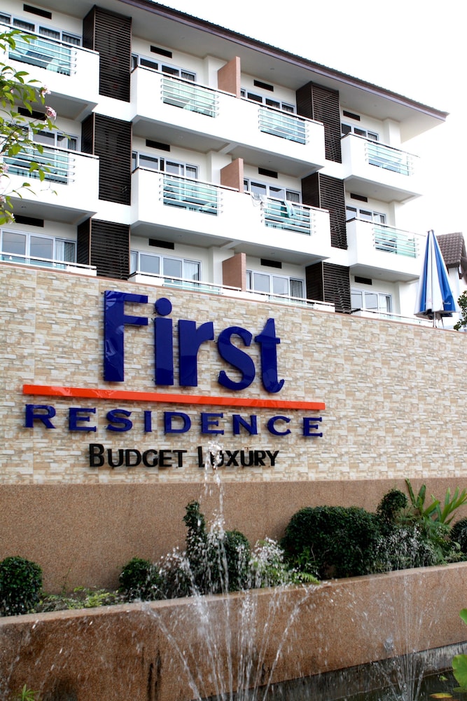 First Residence Hotel — Hotel building in Bo Phut, Surat Thani