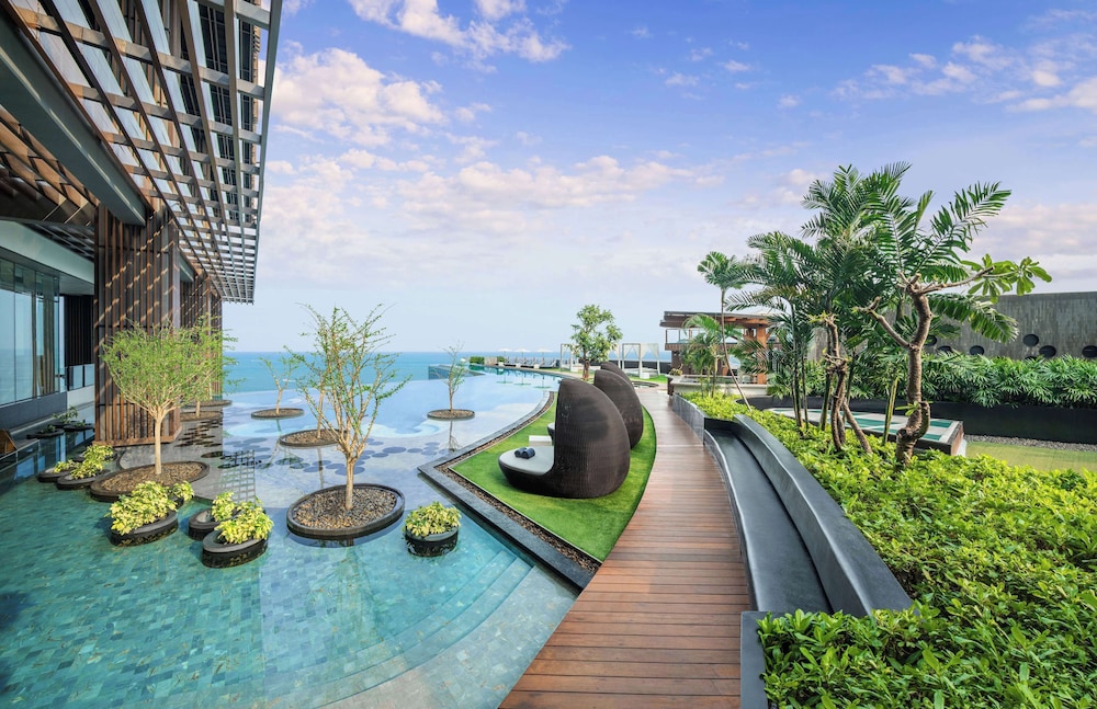 Hilton Pattaya — Main photo in Pattaya, Chonburi