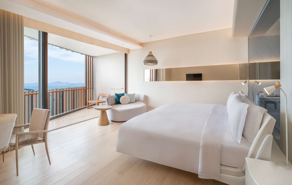 Hilton Pattaya — Hotel rooms in Pattaya, Chonburi