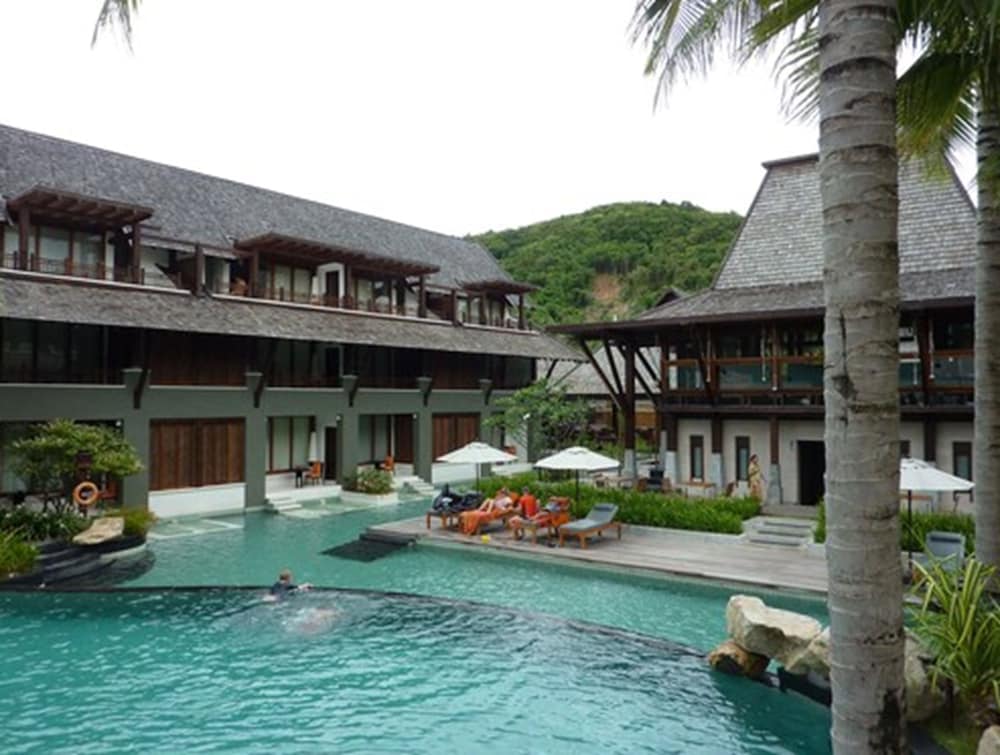 Mai Samui Beach Resort & Spa — Hotel building in Ang Thong, Surat Thani