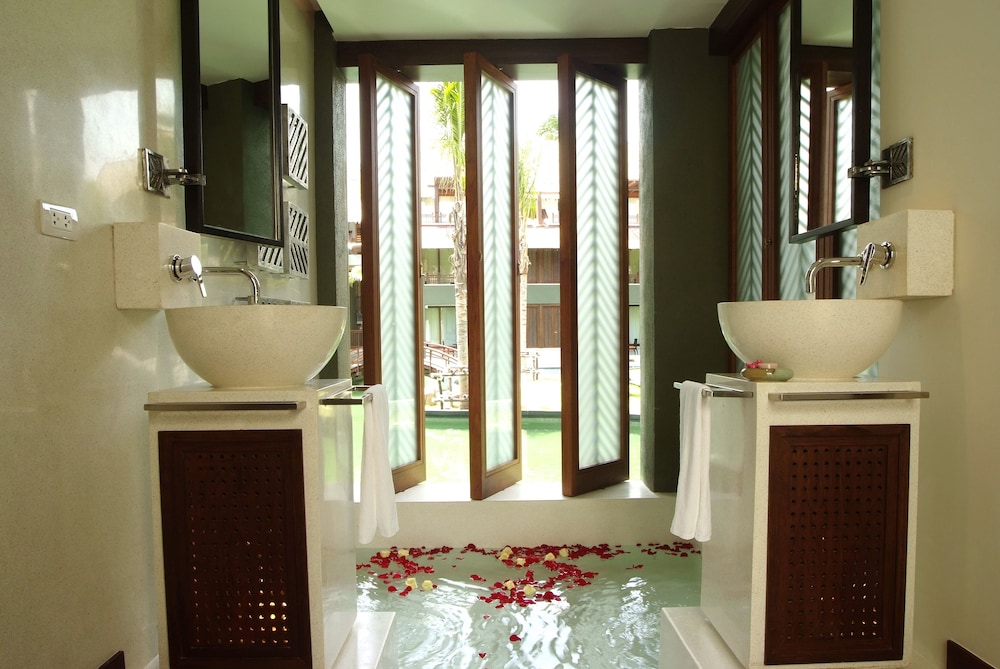Mai Samui Beach Resort & Spa — Hotel rooms in Ang Thong, Surat Thani