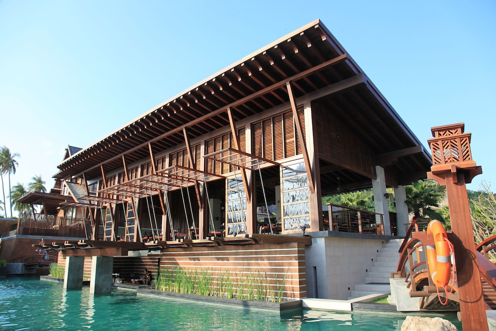 Mai Samui Beach Resort & Spa — Hotel building in Ang Thong, Surat Thani