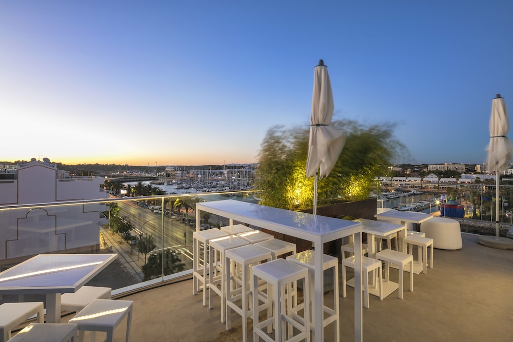 Lagos Avenida Hotel — Restaurant & bars in Lagos, Faro