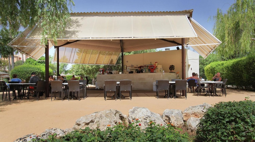 Hotel Garbí Cala Millor — Restaurant & bars in Cala Millor, Balearic Islands