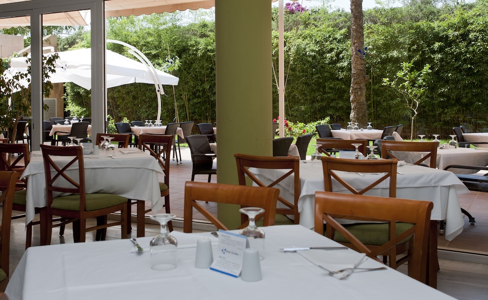 Hotel Garbí Cala Millor — Restaurant & bars in Cala Millor, Balearic Islands