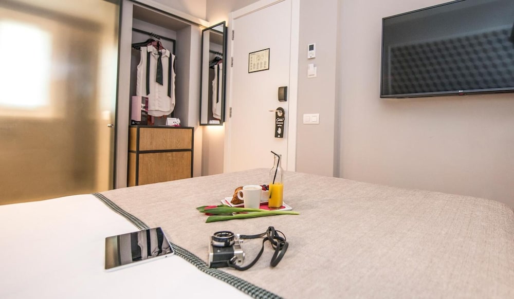 Mosaic by Ona — Hotel rooms in Barcelona, Catalonia