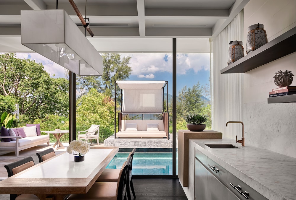 Rosewood Phuket — Hotel rooms in Patong Beach, Phuket Province