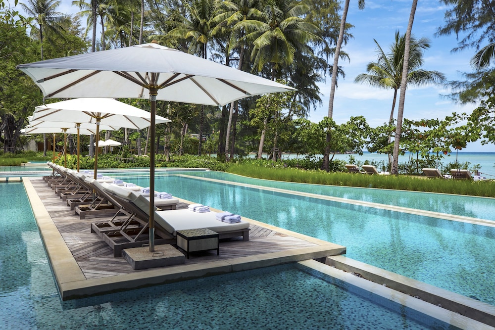 Rosewood Phuket — Swimming pool in Patong Beach, Phuket Province