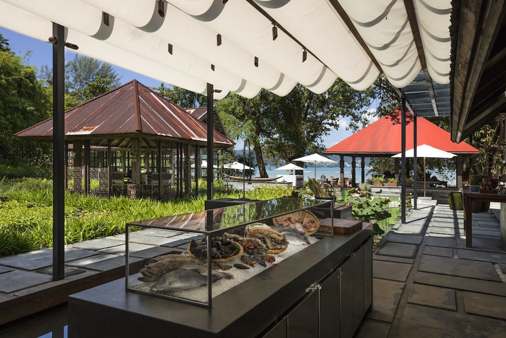 Rosewood Phuket — Restaurant & bars in Patong Beach, Phuket Province