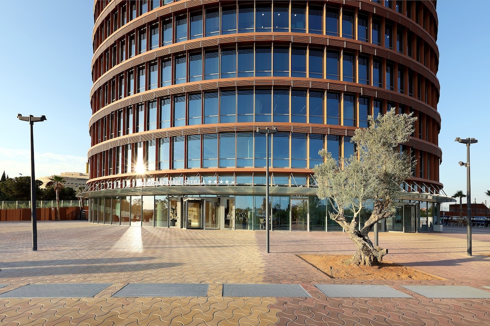 Eurostars Torre Sevilla — Hotel building in Seville, Andalusia