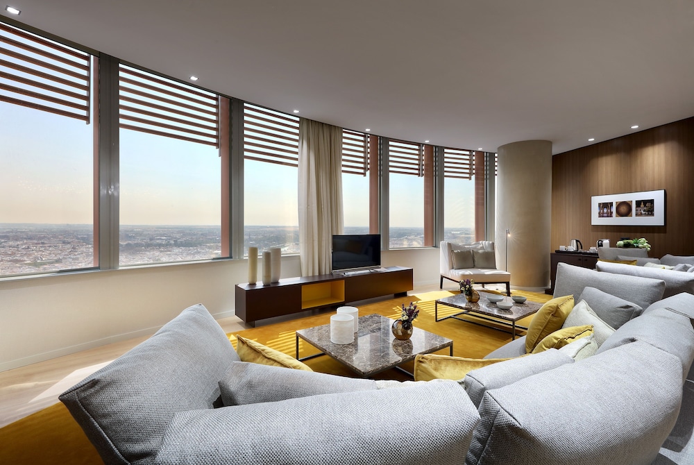Eurostars Torre Sevilla — Hotel rooms in Seville, Andalusia