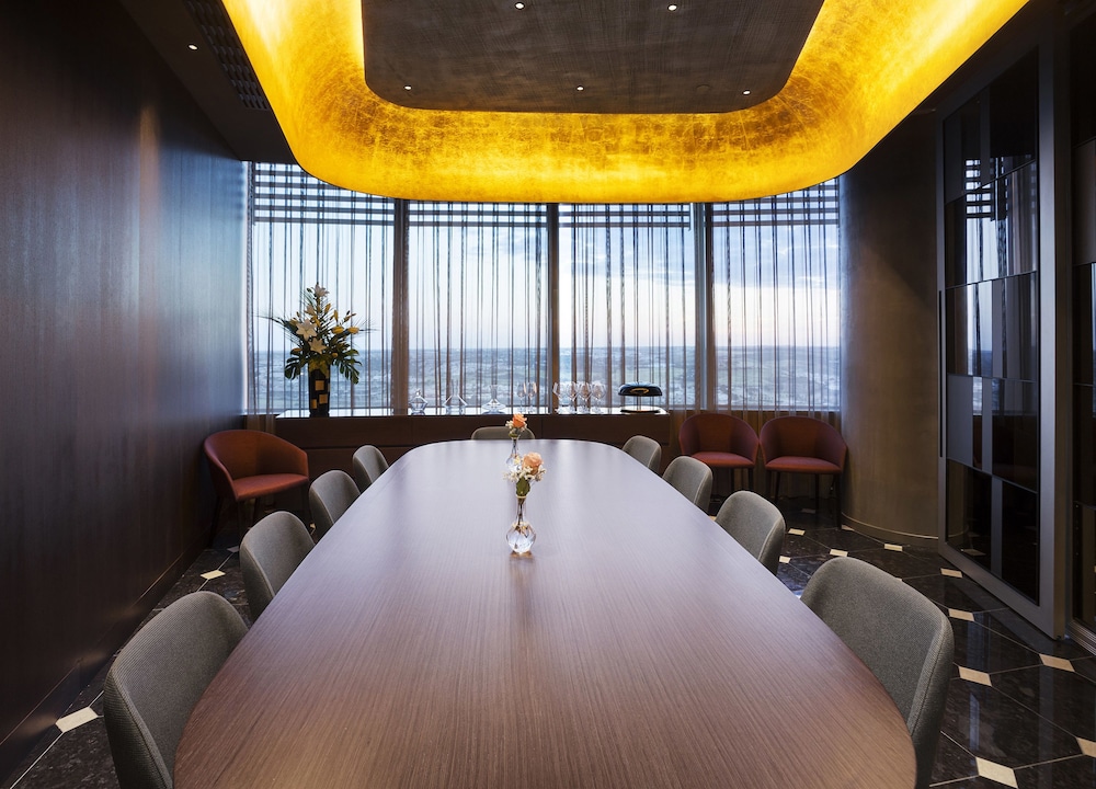 Eurostars Torre Sevilla — Hotel building in Seville, Andalusia