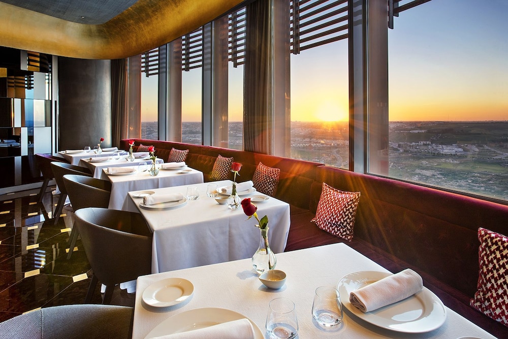 Eurostars Torre Sevilla — Restaurant & bars in Seville, Andalusia