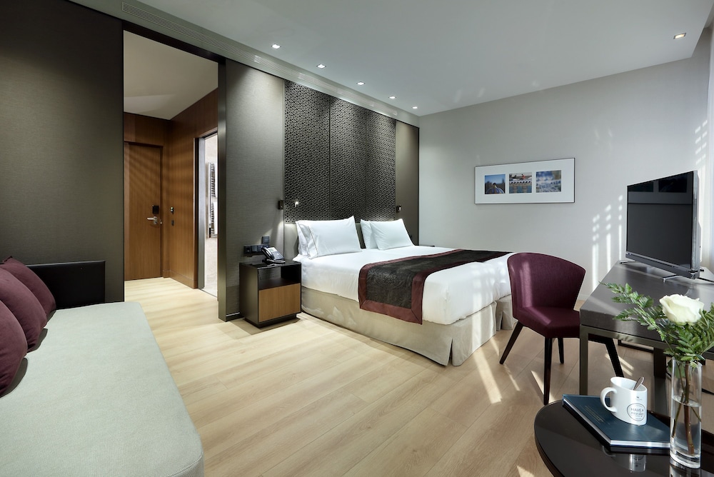 Eurostars Torre Sevilla — Hotel rooms in Seville, Andalusia