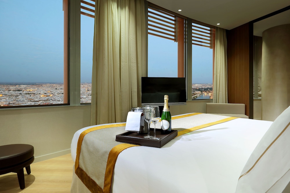Eurostars Torre Sevilla — Hotel rooms in Seville, Andalusia