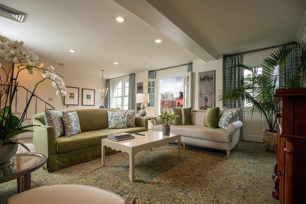 Bienville House — Hotel rooms in New Orleans, Louisiana
