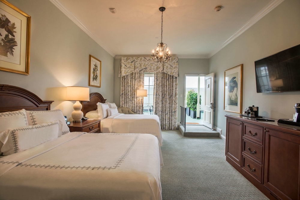 Bienville House — Hotel rooms in New Orleans, Louisiana