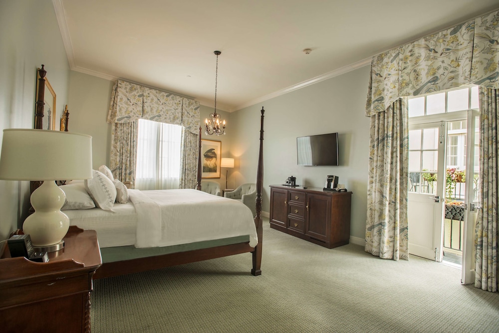 Bienville House — Hotel rooms in New Orleans, Louisiana