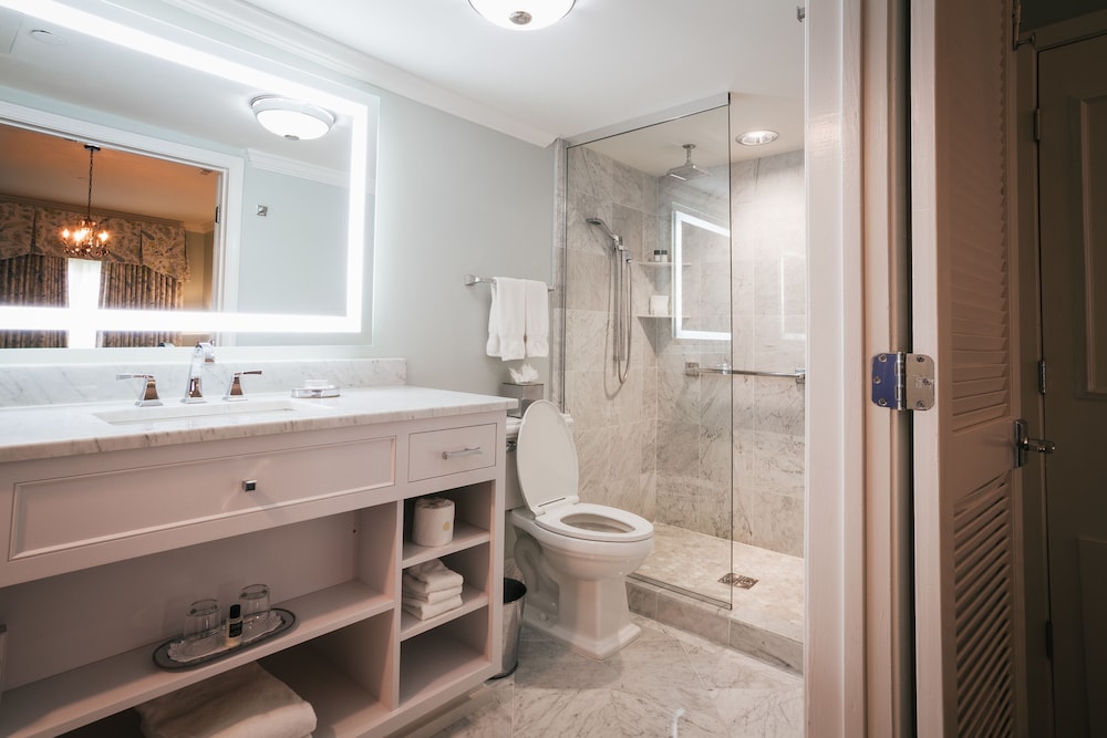 Bienville House — Hotel rooms in New Orleans, Louisiana