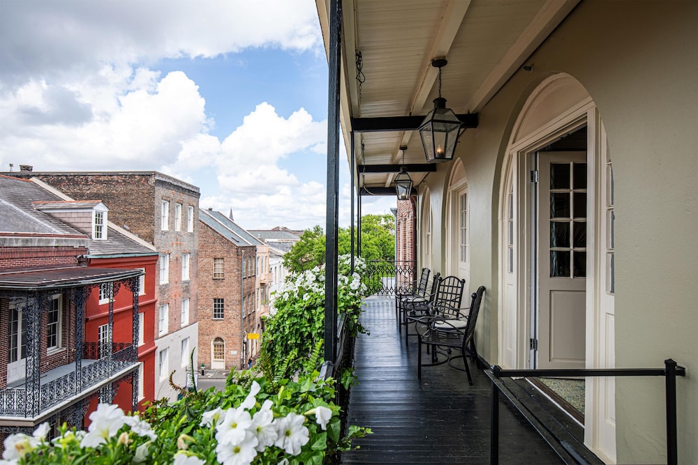 Bienville House — Hotel rooms in New Orleans, Louisiana
