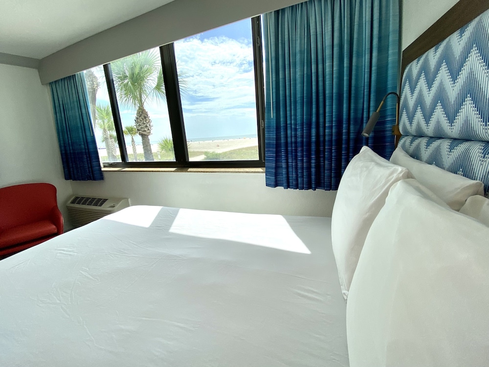 Bilmar Beach Resort — Hotel rooms in Treasure Island, Florida