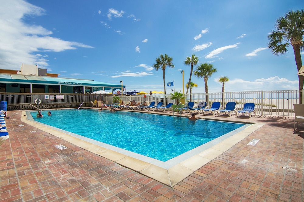 Bilmar Beach Resort — Swimming pool in Treasure Island, Florida