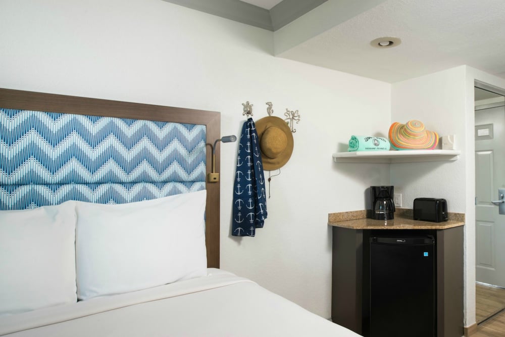 Bilmar Beach Resort — Hotel rooms in Treasure Island, Florida